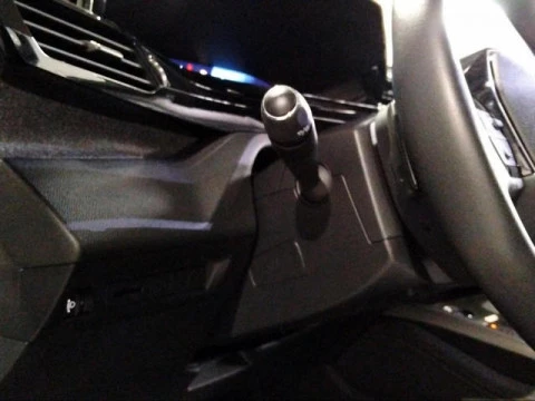 Peugeot 408 Puretech 130 Allure EAT8 96 kW (130 CV)