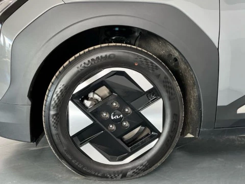 Kia EV3 Earth Long Range