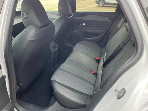 Peugeot 308 fam. 1.2 HYBRID MHEV 136 EDCS6 ALLURE SW 5P