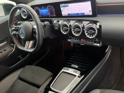 Mercedes-Benz Clase A 200 d Compacto