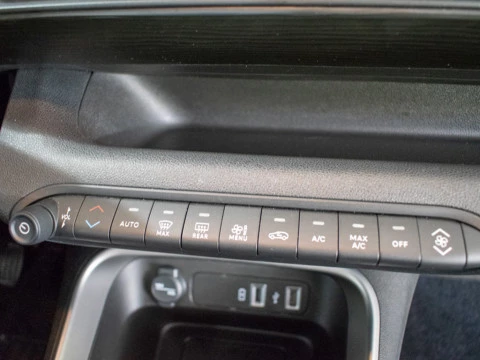 Jeep Avenger 1.2 G 74KW ALTITUDE 5P