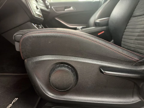 Mercedes-Benz GLA 180 90 kW (122 CV)