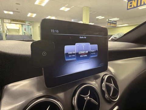 Mercedes-Benz GLA 180 90 kW (122 CV)