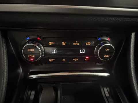 Mercedes-Benz GLA 180 90 kW (122 CV)