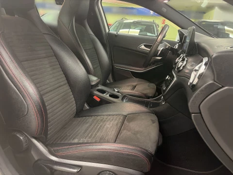 Mercedes-Benz GLA 180 90 kW (122 CV)