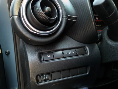 Nissan Juke 5P 1.6 HYBRID 105 KW (143 CV) E6D-F AUTO N-DESIGN BLACK