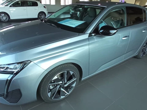 Peugeot 308 5P Allure BlueHDi 130 S&S EAT8 Peugeot 308 5P Allure BlueHDi 130 S&S EAT8