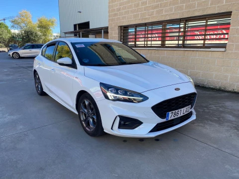 Ford Focus 1.0 Ecoboost MHEV 114kW ST-Line