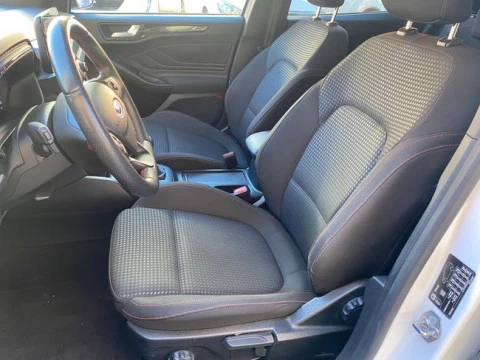 Ford Focus 1.0 Ecoboost MHEV 114kW ST-Line