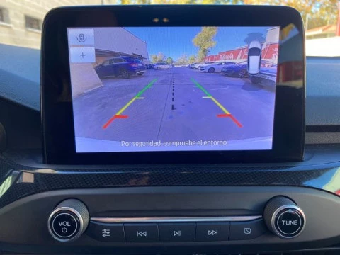 Ford Focus 1.0 Ecoboost MHEV 114kW ST-Line