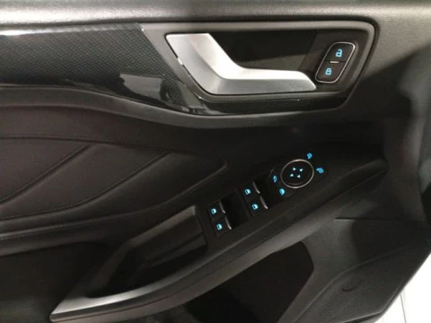 Ford Focus 1.0 Ecoboost MHEV 114kW ST-Line