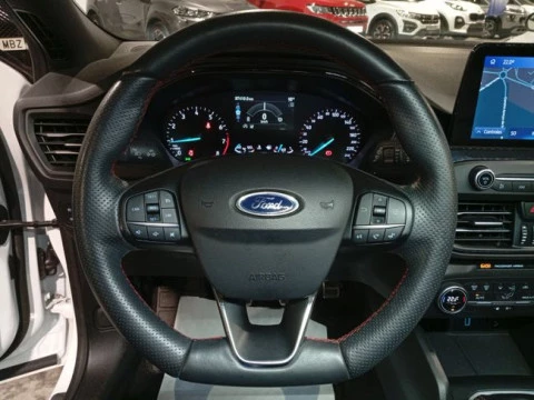 Ford Focus 1.0 Ecoboost MHEV 114kW ST-Line
