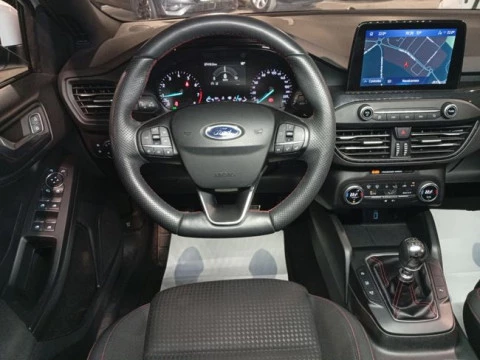 Ford Focus 1.0 Ecoboost MHEV 114kW ST-Line