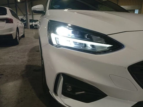 Ford Focus 1.0 Ecoboost MHEV 114kW ST-Line