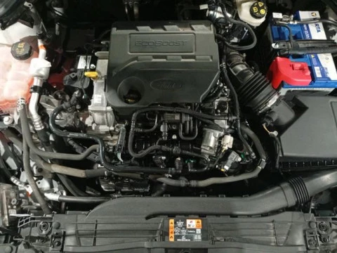 Ford Focus 1.0 Ecoboost MHEV 114kW ST-Line