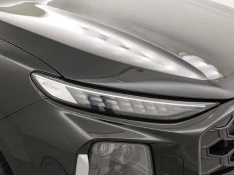 Audi Q3 AUDI Q3 SUV LAUNCH EDITION E-HYBRID 200 KW S TRONIC