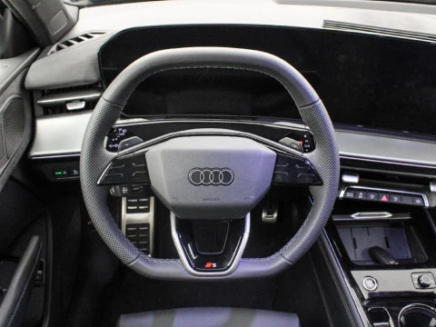 Audi Q3 AUDI Q3 SUV LAUNCH EDITION E-HYBRID 200 KW S TRONIC