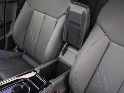 Audi Q3 AUDI Q3 SUV LAUNCH EDITION E-HYBRID 200 KW S TRONIC