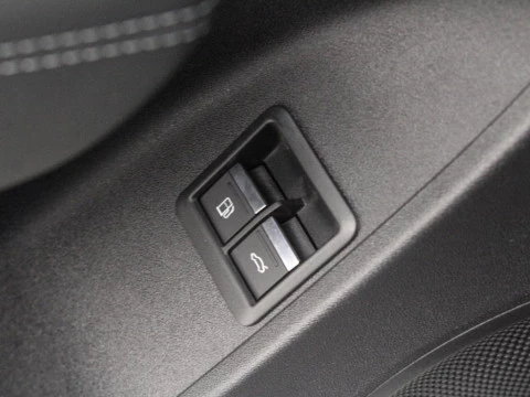 Audi Q3 AUDI Q3 SUV LAUNCH EDITION E-HYBRID 200 KW S TRONIC