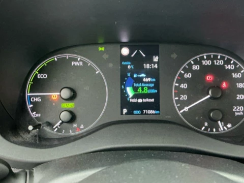 Toyota Yaris 1.5 120H Business Plus