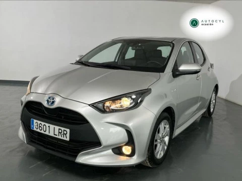 Toyota Yaris 1.5 120H Business Plus