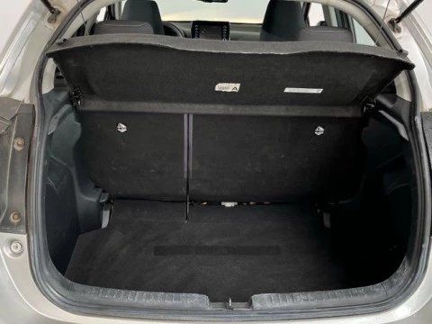 Toyota Yaris 1.5 120H Business Plus
