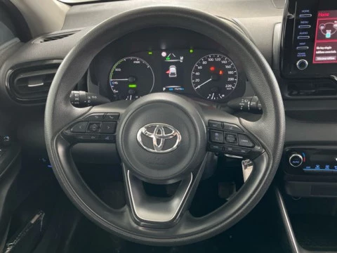 Toyota Yaris 1.5 120H Business Plus
