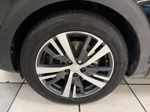 Peugeot 3008 Hybrid 225 Allure Pack e-EAT8 165 kW (225 CV)