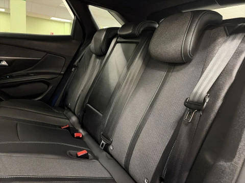 Peugeot 3008 Hybrid 225 Allure Pack e-EAT8 165 kW (225 CV)