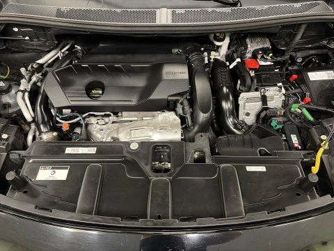 Peugeot 3008 Hybrid 225 Allure Pack e-EAT8 165 kW (225 CV)