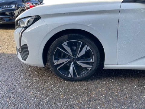 Peugeot 308 5P Allure Puretech 130 S&S EAT8