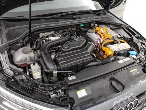 Audi A3 1.5 40 TFSI E S TRONIC GENUINE ED SPBACK 204 5P