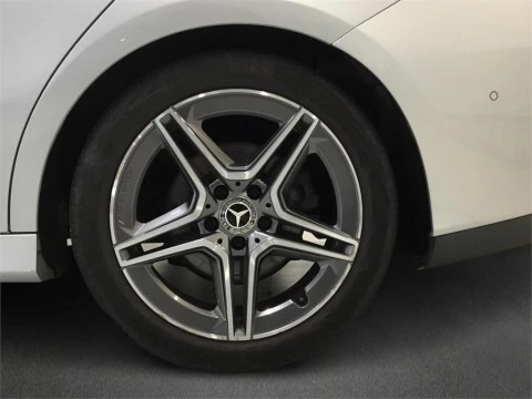 Mercedes-Benz CLA 200 D DCT