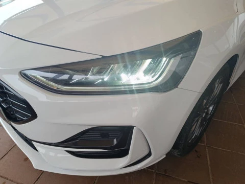 Ford Focus 1.0 Ecoboost MHEV 92kW ST-Line X