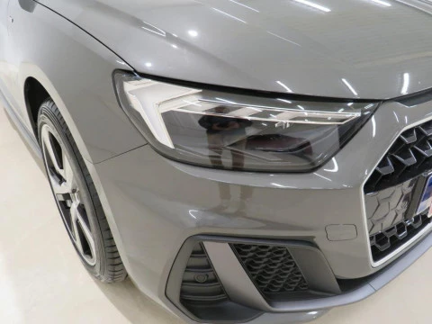 Audi A1 Sportback Adrenalin Black edition 30 TFSI 85 kW (116 CV) S tronic