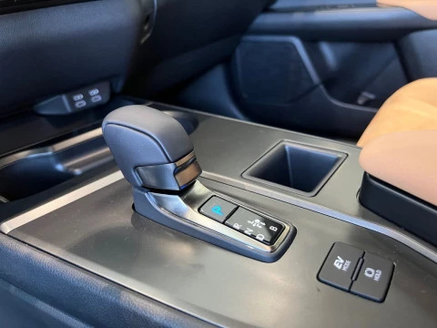 Lexus UX 2.0 300h UX Plus