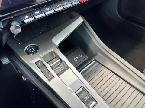 Peugeot 408 408 Allure HYBRID 145 eDCS6