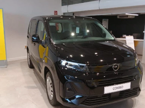 Opel Combo 1.5 TD 74KW SWB 4P Opel Combo 1.5 TD 74KW SWB 4P