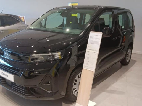 Opel Combo 1.5 TD 74KW SWB 4P Opel Combo 1.5 TD 74KW SWB 4P
