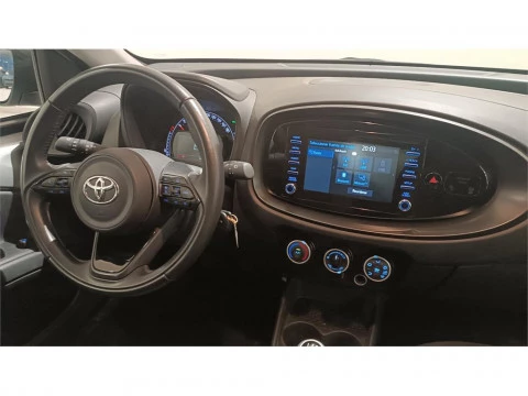 Toyota Aygo X Cross Play MT