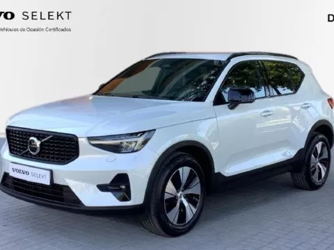 Volvo XC40 2.0 B3 G Plus Dark Auto