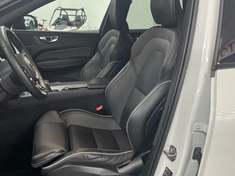 Volvo XC60 XC60 R-Design, B4 mild hybrid (diésel)