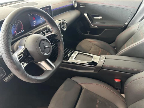 Mercedes-Benz CLA 220 D DCT