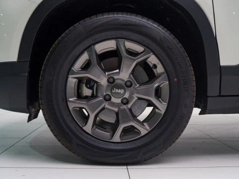 Jeep Avenger BEV 115kW (156CV) Longitude