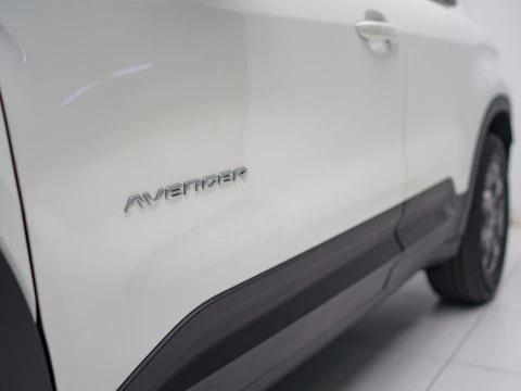 Jeep Avenger BEV 115kW (156CV) Longitude