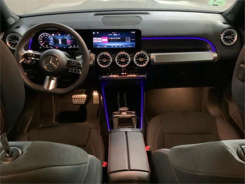 Mercedes-Benz GLB 200 d