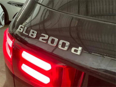Mercedes-Benz GLB 200 d