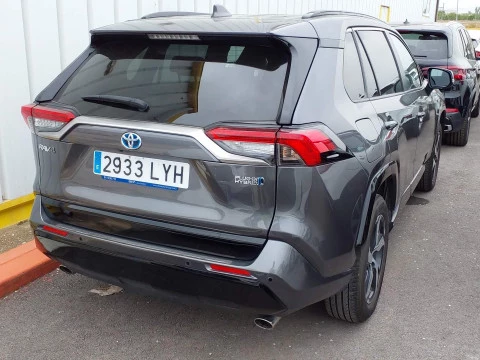 Toyota Rav4 2.5l PLUG-IN 300PH (e-CVT) Advance