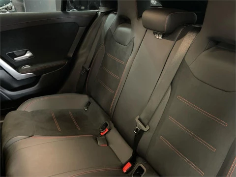 Mercedes-Benz CLA 200 D DCT Shooting Brake