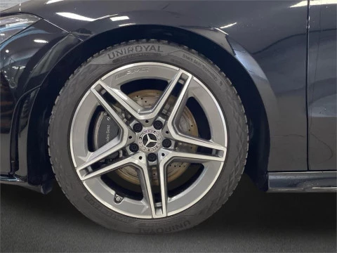 Mercedes-Benz CLA 200 D DCT Shooting Brake